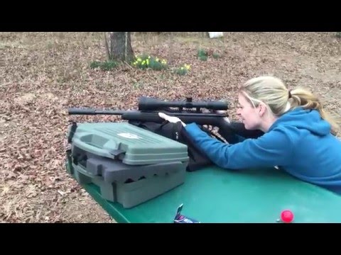 Dead Air Mask and hottie shooting .22