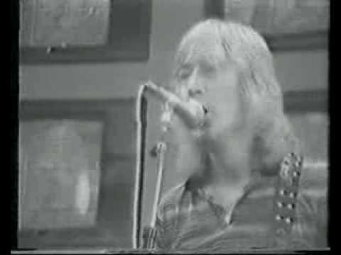 Polle Eduard band-Ik-wil-jou  live in de Rai 1979.flv