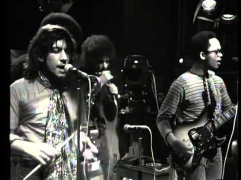 Eric Burdon & War - Spirit/Love Is All Around/Mystery Train (Live, 1971)