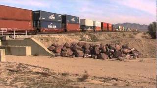 preview picture of video 'BNSF Needles sub - container train east of Goffs, near US95 (Ibis)'