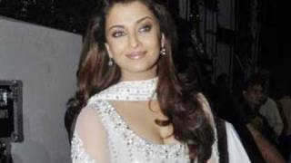 Bollywood stars at the red carpet of Apsara Awards