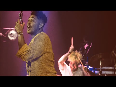 Bryce Vine - 'Empty Bottles (ft. Mod Sun) [Official Music Video]