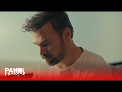 Γιώργος Σαμπάνης - Δε Μ' Αγαπούσες - Official Music Video