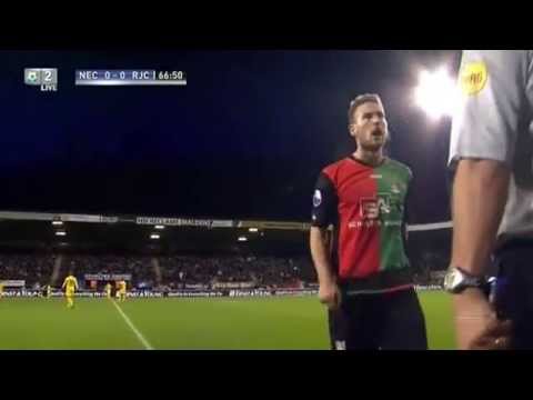NEC - Roda JC (duel en tackle)