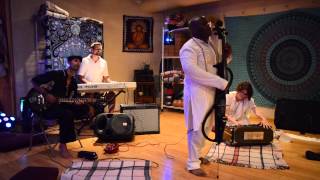 Khari Lemuel's Band live at Chi! Ka! Go! (1/3)