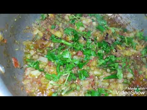 mutter qeama  Alu dish| matter Aloo keama kaisay banaye|mcs & vlogs