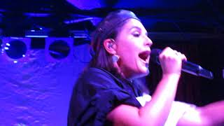 Jessie Ware - "Thinking About You" (Live in Boston)