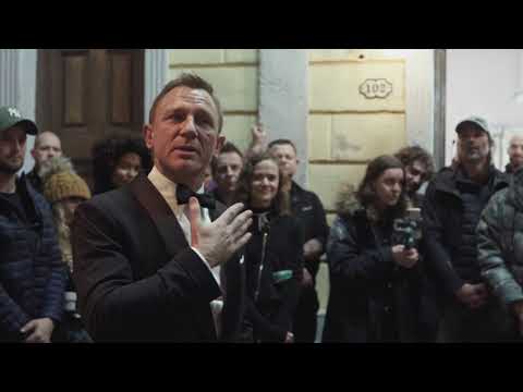 Daniel Craig Gave The Crew Of His Last James Bond Film A Touching Farewell Speech