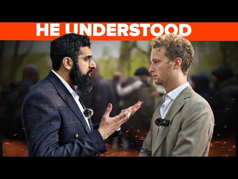 Englishman Duels With Muslim | Smile2jannah | Speakers Corner | 4K