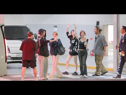 [8K] QWER 부산국제코미디페스티벌 개막공연 퇴근길 직캠 | 260821