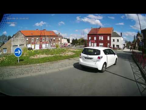 Approach to Bavay aire, Northeast France.  10/04/2016 (N 50°18'00'' E 003°47'44'')