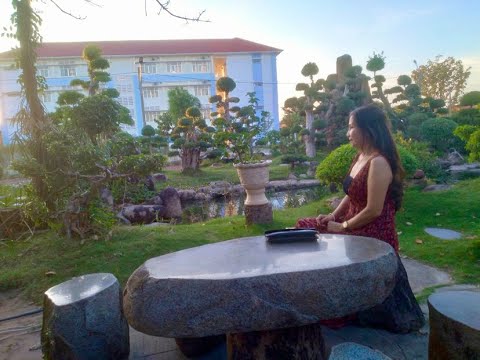 Thể hiện bởi Phương Thùy