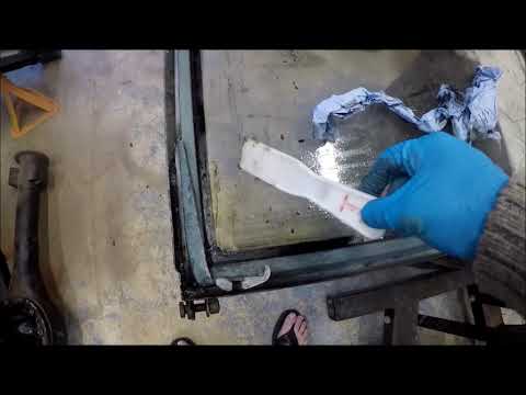 Land Rover Series 1 Windscreen Glass Removal