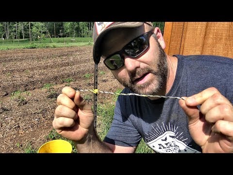 CHEAP! EASY! AWESOME FENCE THAT CONFUSES DEER...AND KEEPS THEM OUT!!!