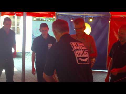 Blues in Zyfflich 2012 - Warmup des Crew-Teams