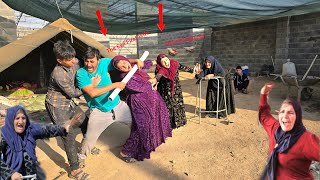 Download lagu Furious Outburst: Husband's Intense Reaction to His First Wife's Treatment of His Second Wife mp3 Download lagu Furious Outburst: Husband's Intense Reaction to His First Wife's Treatment of His Second Wife mp3