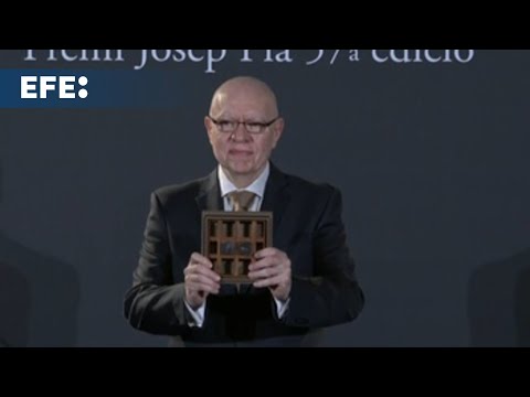 CULTURA | Jorge Fernández Díaz, escritor argentino, gana el Premio Nadal con 'El secreto de Marcial'