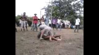 preview picture of video 'Luta do derruba o toco reserva indigena xacriaba'