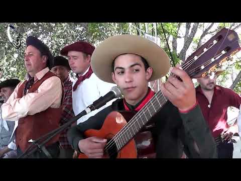 Canción del Tape Chana interpretada por joven cantor en Crispin Velazquez Nov  2022 Villaguay (E.R.)