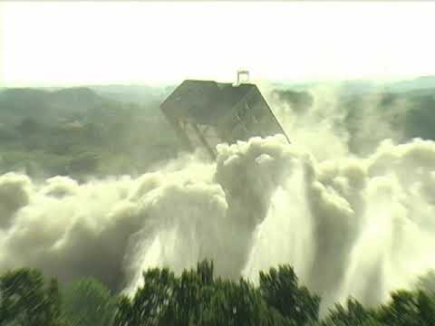 Sprengung des 50 Meter hohen Goliath Wohnhochhauses in Marl *** City-TV Retro 2006 Gerd Miethe