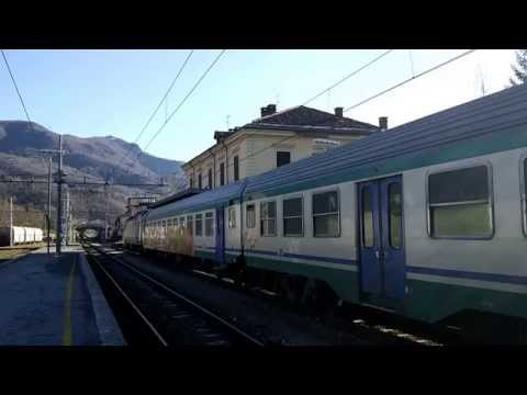 TRENO REGIONALE DA LIMONE A FOSSANO TRANSITA A ROBILANTE (CN) 26 - 12 - 2014.