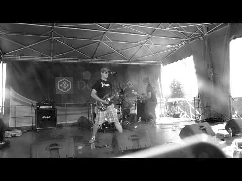 Hemi Loco - Fuck Yeah! - June 18th, Montebello Rockfest 2011