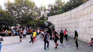 Shanghai shuffle dancers