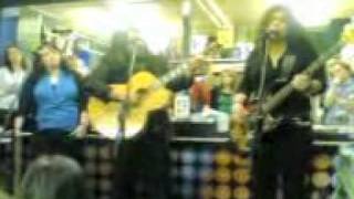 THE MAGIC NUMBERS-LET SOMEBODY IN &quot;LIVE&quot;AT PRESTON INSTORE PART 4