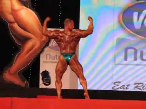 dennis giusto mondiale ifbb 2010