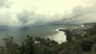 preview picture of video 'GoPro Hero 3 - TimeLapse, Cyclone Felleng, houle à Saint-Denis de La Réunion.'