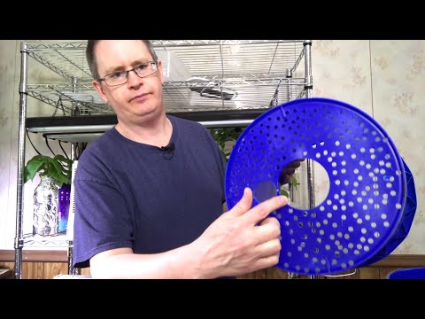 Self-watering wick systems comparison - Which is better?