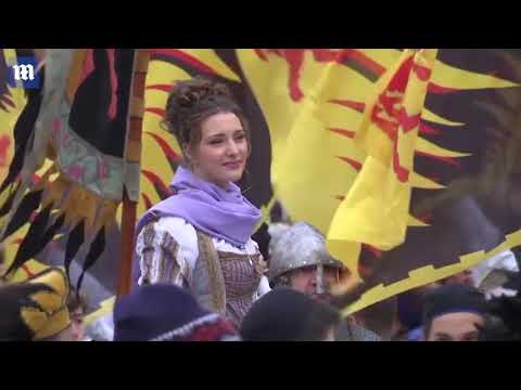 Extravagant costumes and unique atmosphere: Hundreds enjoy Carnival