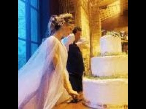 ✅  L’album di nozze di Nicoletta Romanoff, un matrimonio invernale e romantico per l’attrice e l’all