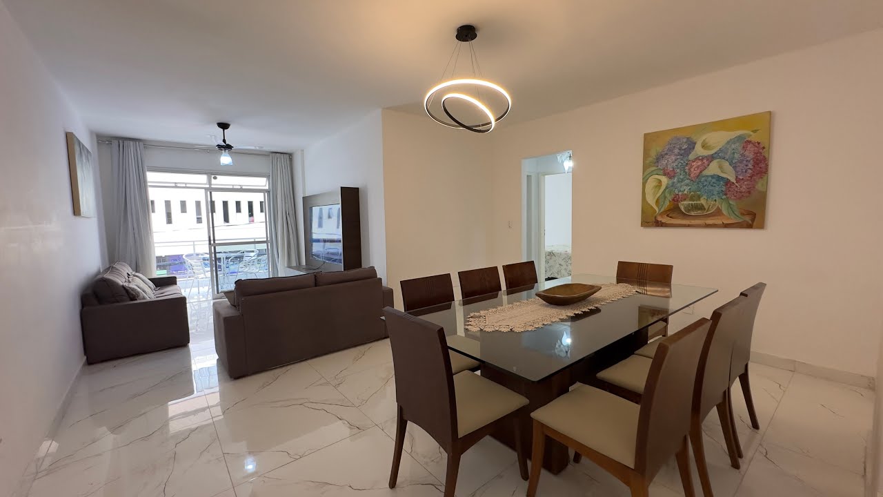 Apto reformado frente para a rua com 3 quartos e elevadores na Avenida Oceânica