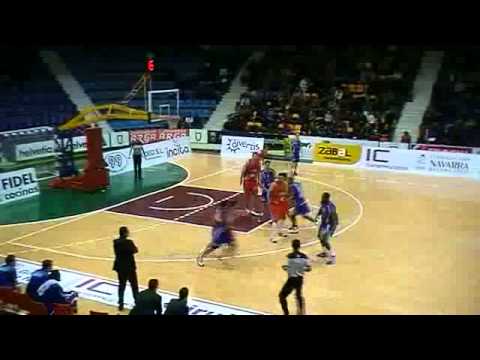 ORO GRUPO IRUÑA NAVARRA,69 - FORD BURGOS ,67 (30/12/2011 0:00:00)