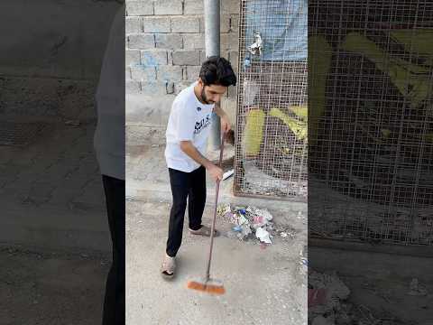 غلطو عليه جا عمل نضافة 😭