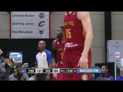 Highlights: Travis Leslie (29 points)  vs. the Drive, 3/1/2017