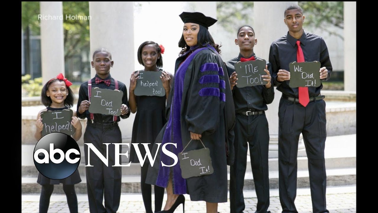 Former homeless woman graduates from law school - YouTube