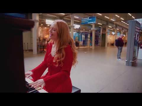 Freya Ridings- Cruel Summer by @TaylorSwift (live from Kings Cross) 🚂❤️