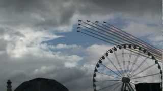 preview picture of video 'The RAF Red Arrows perform at Armed Forces Day on Plymouth Hoe, Devon'