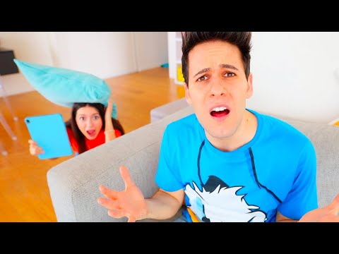 SCHERZO LUÌ CREDE CHE C'È UN FANTASMA!