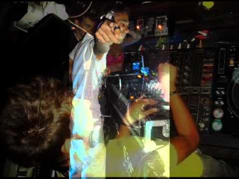 Dj Onur vs. Funda Öncü - Sultan Süleyman 2011 ( 2.Vers Remix ).wmv