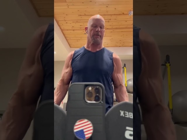 Vídeo relacionado con Mitchell & Ness WWE Wrestlemania Gorra de lucha libre 90s Stone Cold Steve Austin