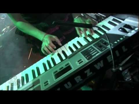 Videoclip de Heimdalsgate Like a Promethean Curse (Live) — of Montreal