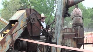 preview picture of video 'Corn Shelling  2012 Warren Area Antique Tractor and Engine Show'