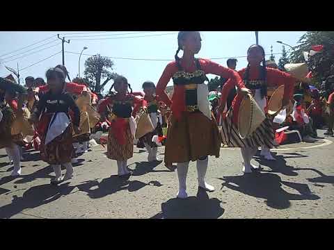 Khaira jaipong cetak cetok kuminyar. 1700 penari @Sabilulungan Soreang