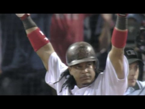 Manny Ramirez Approaches Dude Wearing Red Sox Hat & Doesn't Get Recognized