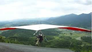 preview picture of video 'ハンググライダー @筑波山　Hanggliding in Mt. Tsukuba'