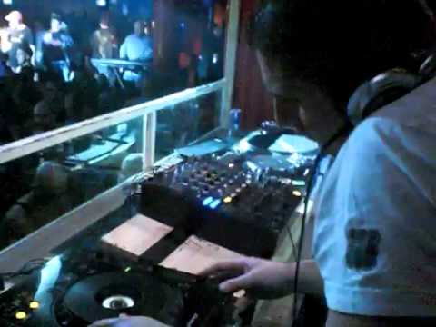 DJ CAOTIC VS DJ BRACK @ SNOW BEAT 2011 DISCO FLORIDA - PART 05