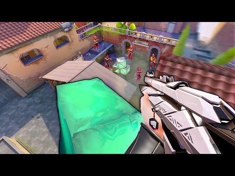 Valorant players discovering 500 IQ Strategies